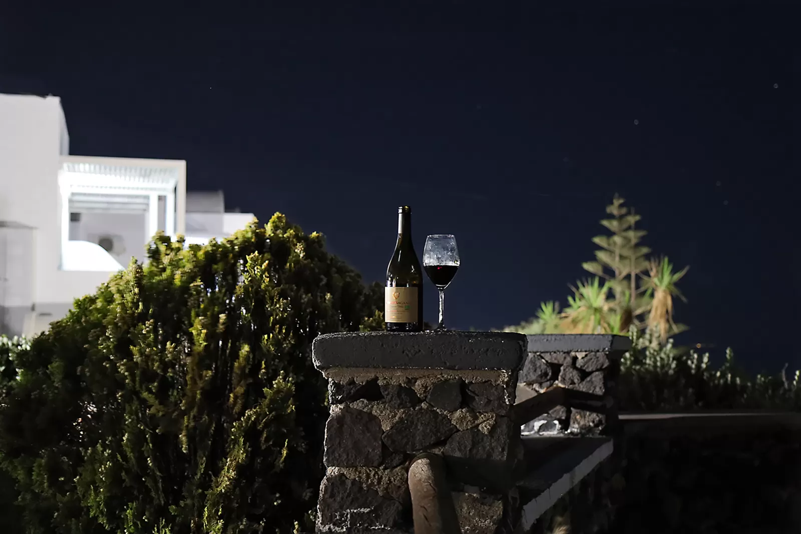 Honeymoon Suite Hot Tub & Sea View at Santorini Suites, Imerovigli