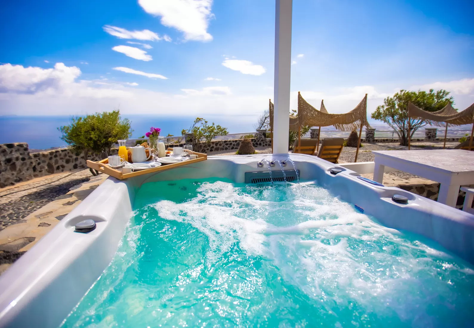 Honeymoon Suite Hot Tub & Sea View at Santorini Suites, Imerovigli