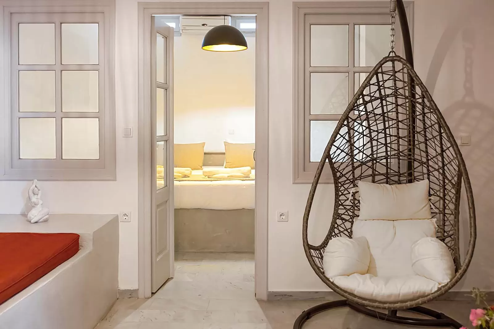 Honeymoon Suite Hot Tub & Sea View at Santorini Suites, Imerovigli