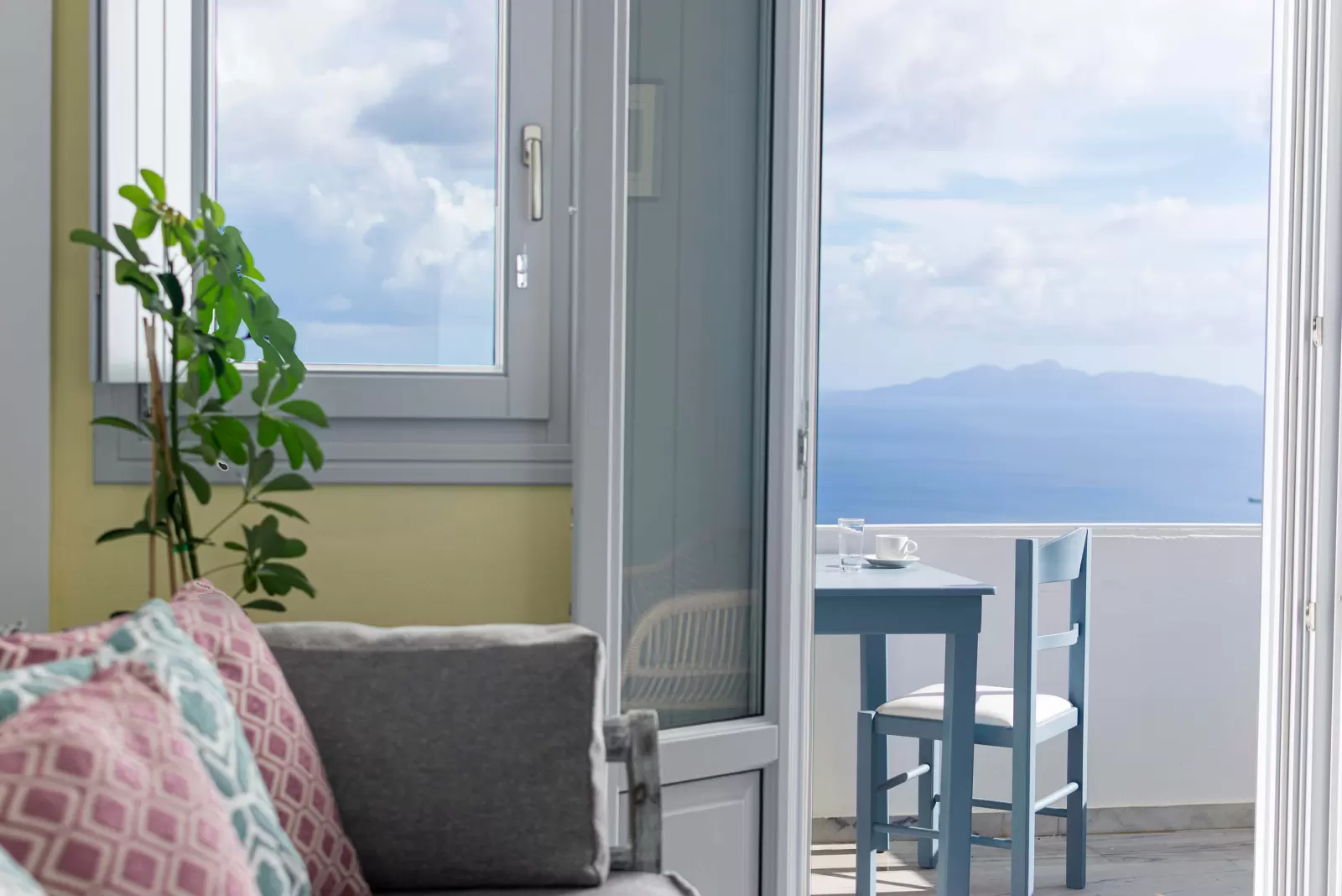 Premium Suite with Sea View at Santorini Suites, Imerovigli