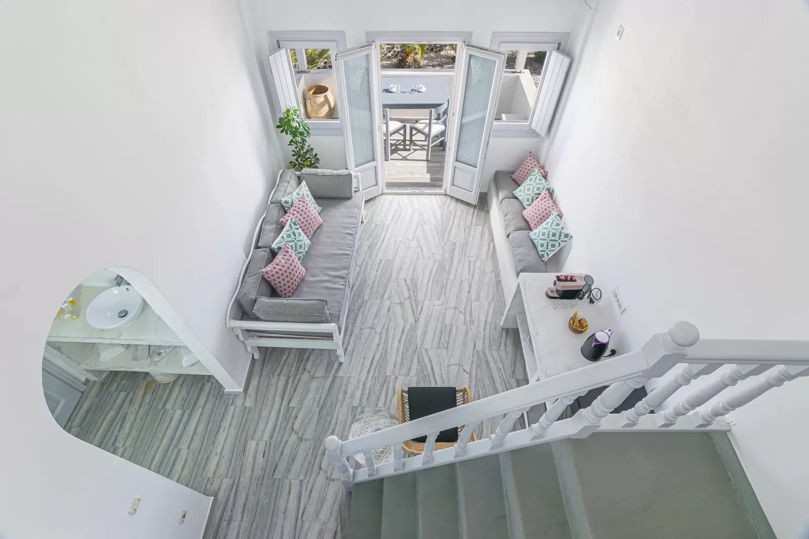 Grand Suite with Sea View – Split Level at Santorini Suites, Imerovigli