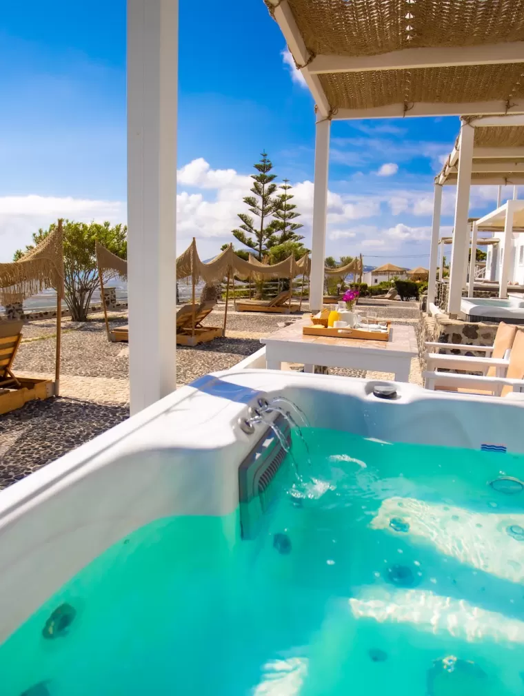 Honeymoon Suite Hot Tub & Sea View at Santorini Suites, Imerovigli