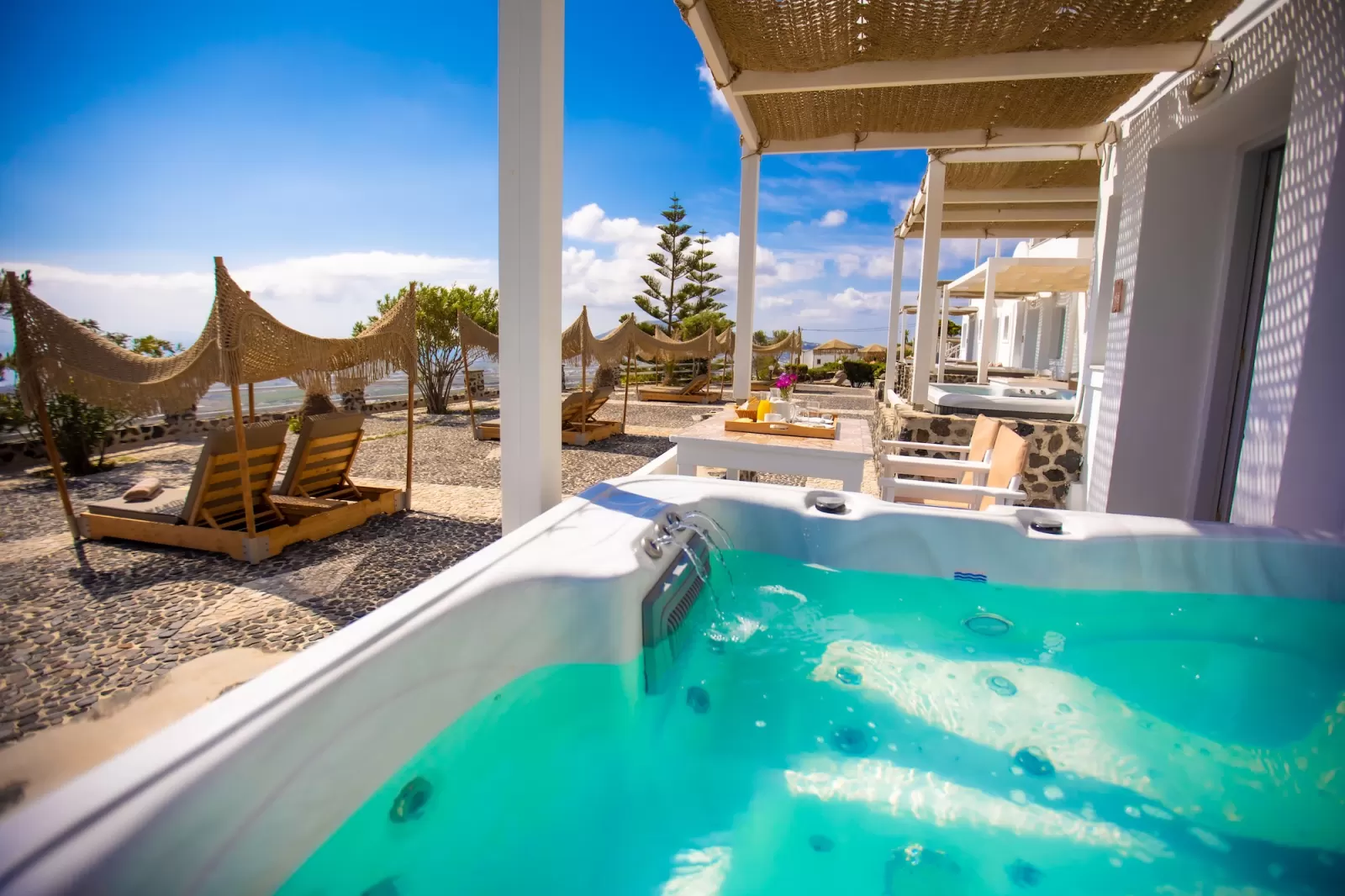 Deluxe Suite with Hot Tub and Sea View at Santorini Suites, Imerovigli
