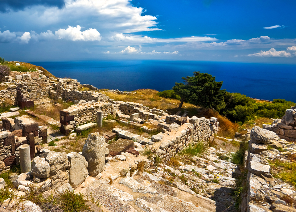 phaos santorini suites archaeological sites