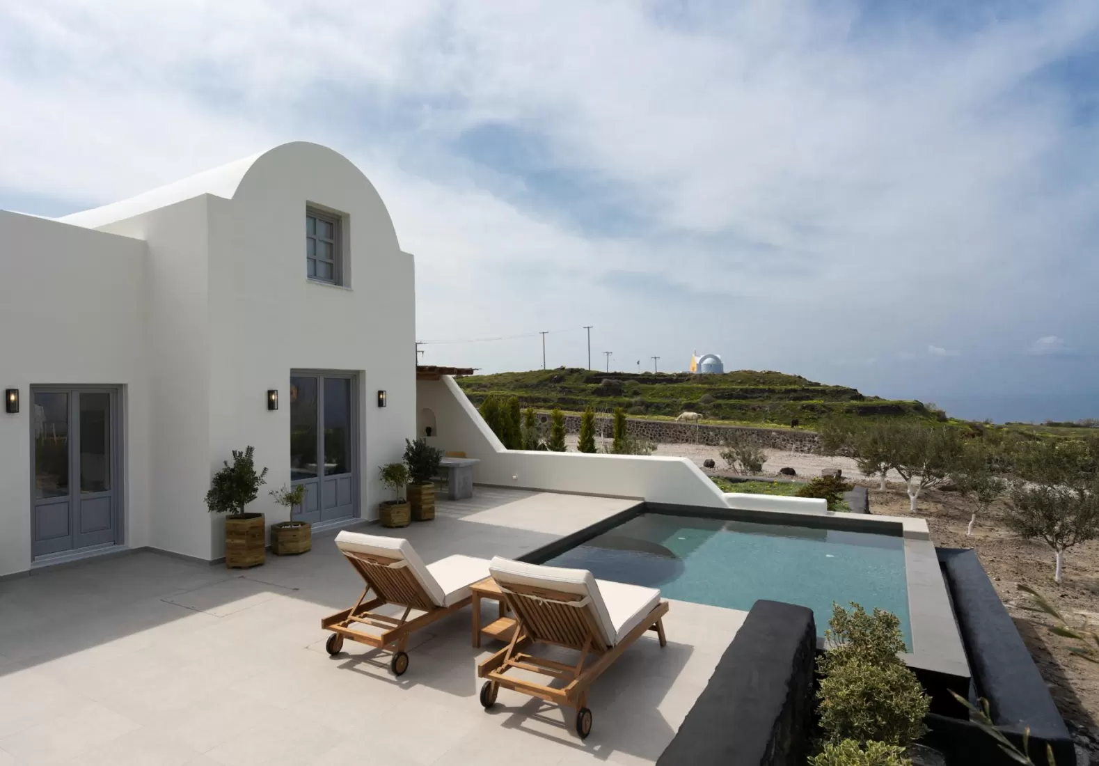 Saint John Villas in Oia, Santorini