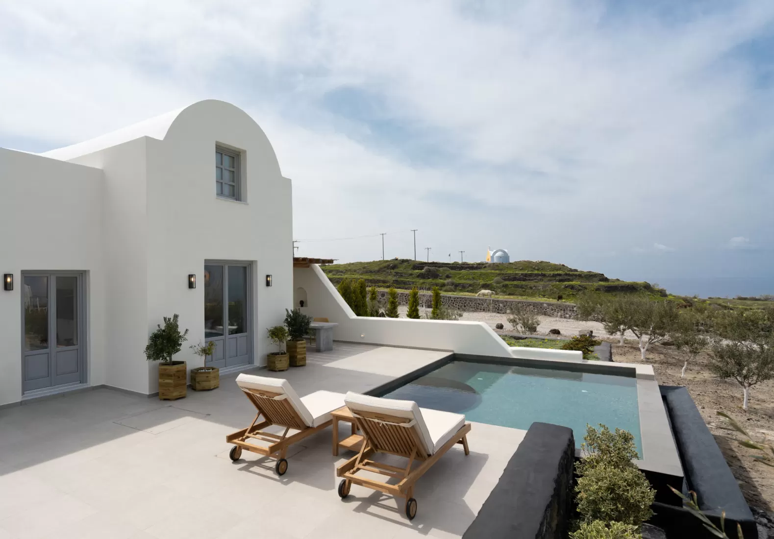 Saint John Villas in Oia, Santorini